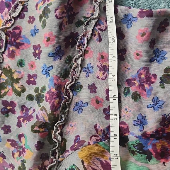 Floral flowy blouse - Picture 7 of 8